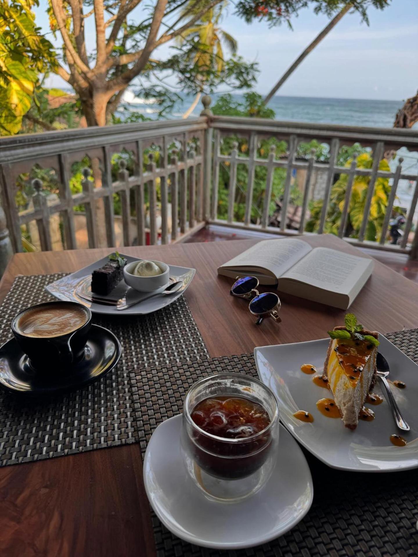 Aga Surf View Hotel Тангале Екстериор снимка