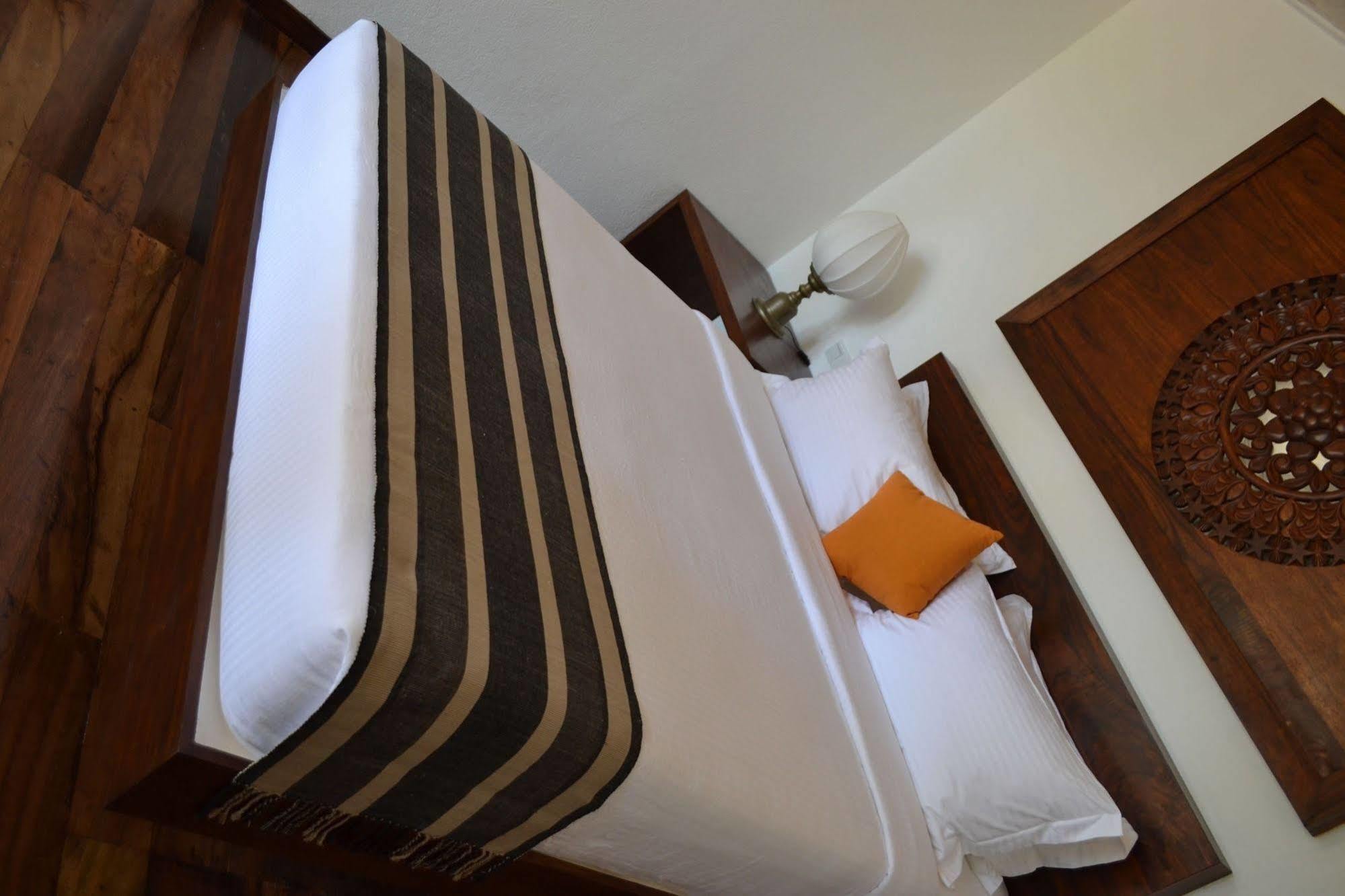 Aga Surf View Hotel Тангале Екстериор снимка